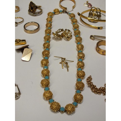 281 - SELECTION OF GOLDTONE JEWELLERY INCLUDES NECKLACES, RINGS & EARRINGS