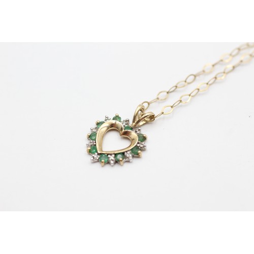 430 - 9ct gold emerald & diamond heart pendant necklace (2.1g)