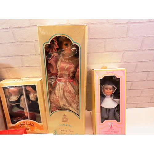 375 - BOXED DOLLS