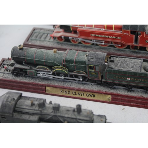 441 - 15 xVintage Model Display Locomotives Inc Mallard, Flying Scotsman, PLM Pacific