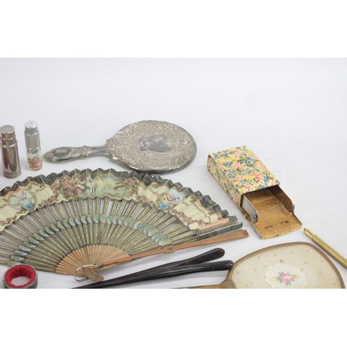 443 - 25 x Assorted Vintage LADIES VANITY Inc Hair Brush, Fan, Manicure Set Etc