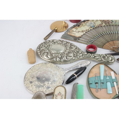 443 - 25 x Assorted Vintage LADIES VANITY Inc Hair Brush, Fan, Manicure Set Etc