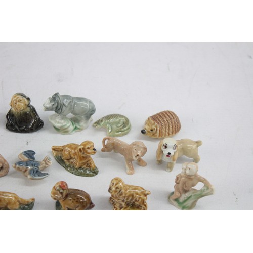 447 - Job Lot Assorted Vintage Wade Whimsies Inc Lady & The Tramp, Lion, Hedgehog Etc