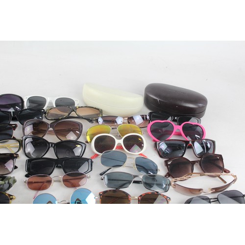 449 - 50 x Assorted SUNGLASSES Inc Michael Kors, Calvin Klein, Revlon etc