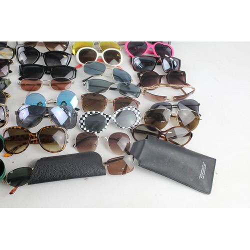 449 - 50 x Assorted SUNGLASSES Inc Michael Kors, Calvin Klein, Revlon etc