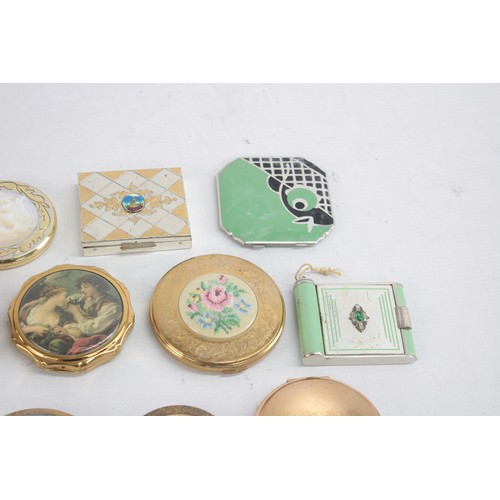 459 - 20 x Assorted Vintage Ladies Powder COMPACTS Inc Floral, Boxed, Gold Tone Etc