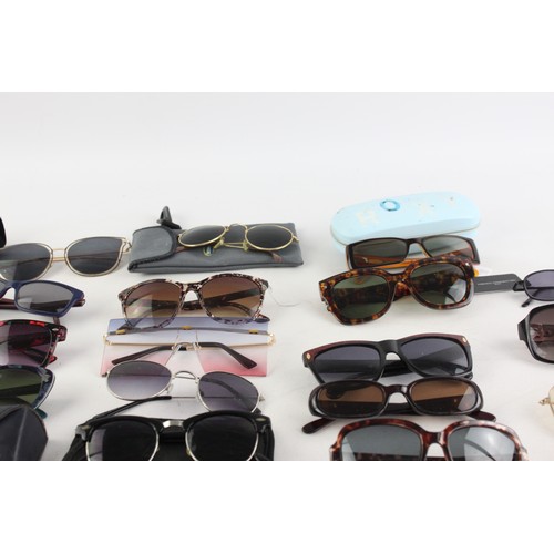 481 - 50 x Assorted SUNGLASSES Inc Tommy Hilfiger, Ted Baker, Police etc