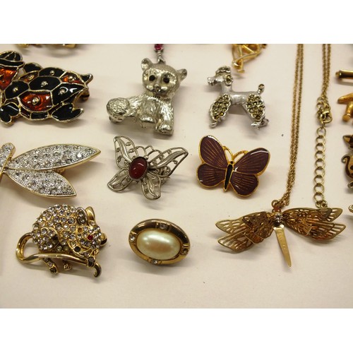 199 - JOB LOT OF ANIMAL RELATED BROOCHES - SOME AS FOUND