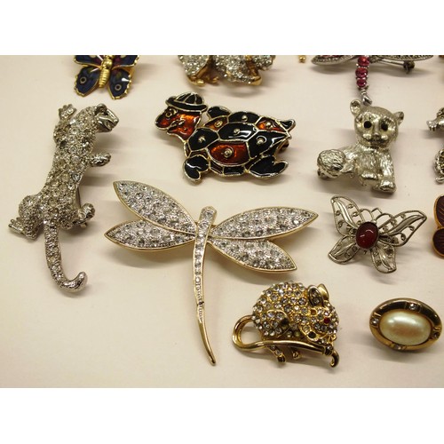 199 - JOB LOT OF ANIMAL RELATED BROOCHES - SOME AS FOUND