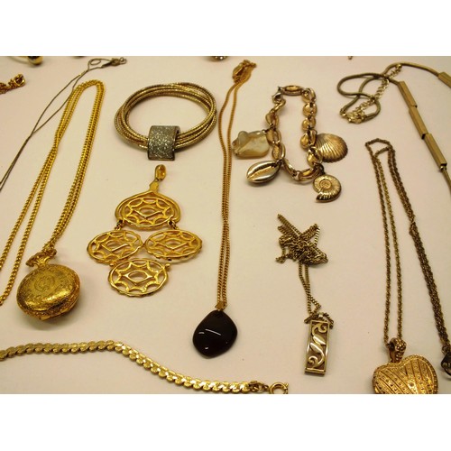 291 - SELECTION OF GOLD TONE JEWELLERY INCLUDING NECKLACES, BRACELETS, FOB WATCH ETC