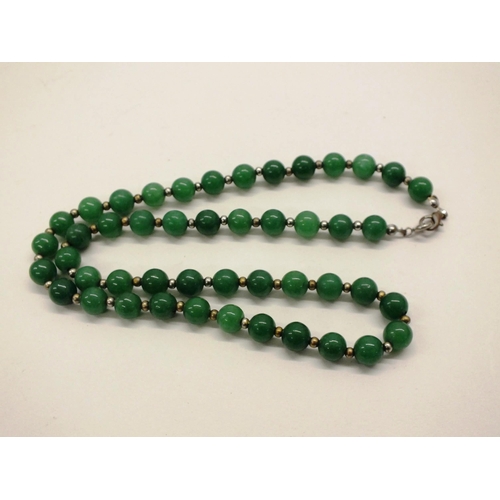 338 - VINTAGE GREEN JADE BEAD NECKLACE