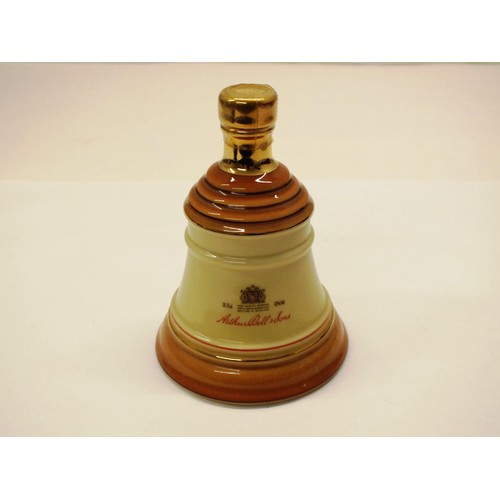 85 - WADE BELLS WHISKY DECANTER - 75CL - FULL