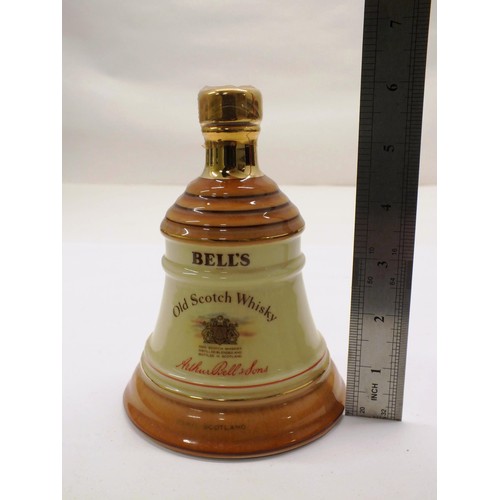 85 - WADE BELLS WHISKY DECANTER - 75CL - FULL