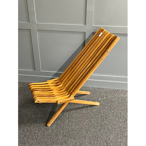 91 - CLEVERMADE TAMARACK FOLDING WOODEN OUTDOOR CHAIR