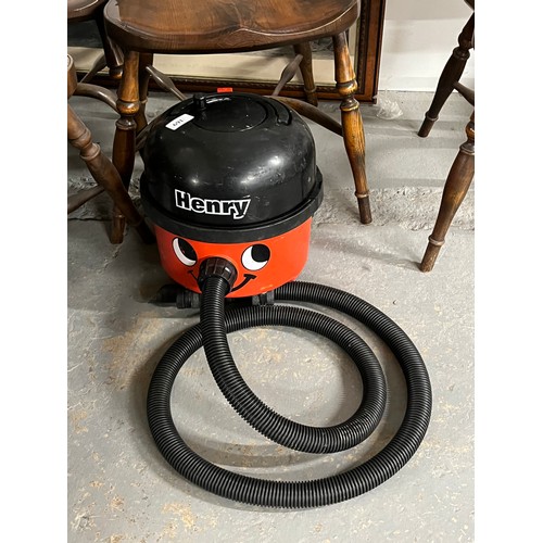 169 - HENRY HOOVER IN WORKING ORDER