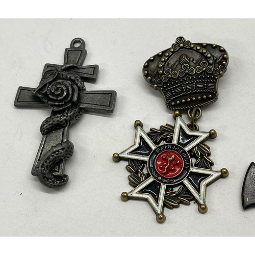 394 - 3x BADGES, CROSS & SNAKE PENDANT AND A HK-14 MULTI TOOL