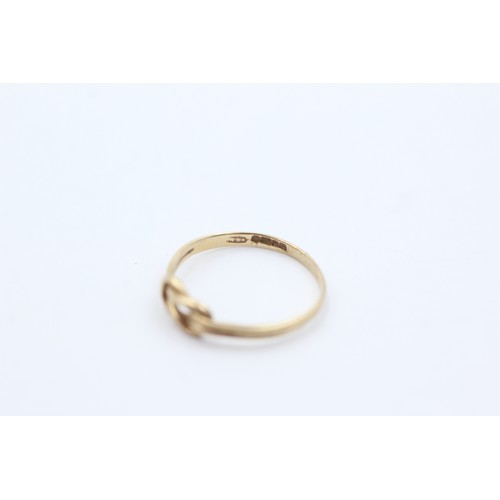 40 - 9ct gold vintage knot ring (0.5g) SIZE G