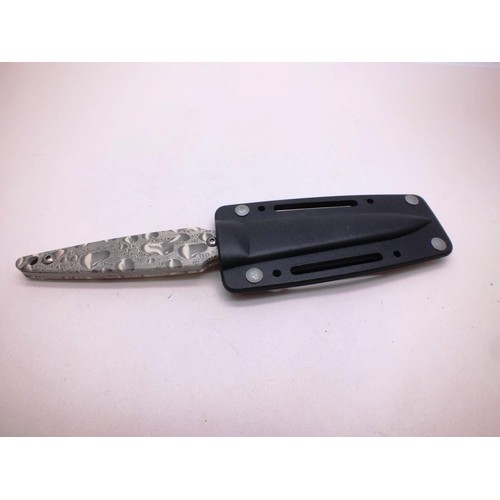 56 - FIXED BLADE KNIFE WITH SHEATH 9'