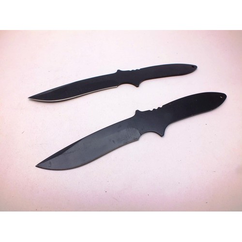 59 - PAIR BLACK STEET THROWING STYLE KNIFES IN SHEATH 8.5'