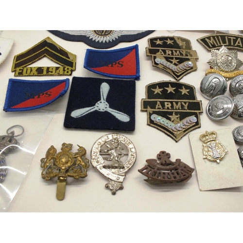 10 - JOB LOT OF MISCELLANEOUS MEDALS, BADGES, BUTTONS ETC