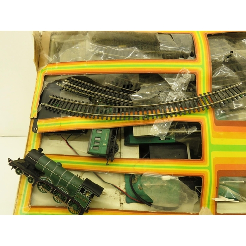 334 - VINTAGE TRAIN SET