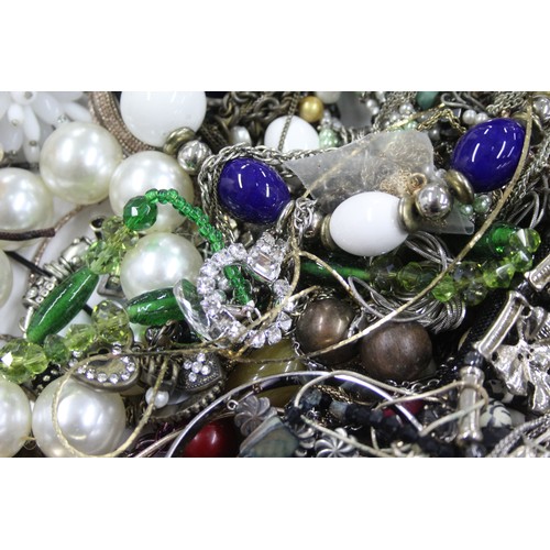 430 - 10kg UNSORTED COSTUME JEWELLERY inc. Bangles, Necklaces, Rings, Earrings.