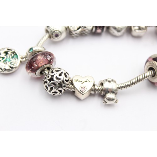 446 - 925 pandora bracelet with charms (60g)