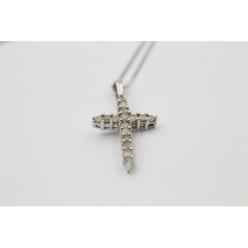 463 - 9ct white gold diamond cross pendant necklace (0.9g)