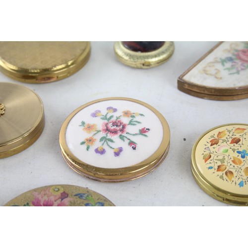 468 - 25 x Assorted Vintage Ladies Powder COMPACTS Inc Coty, Yardley, Gold Tone Etc