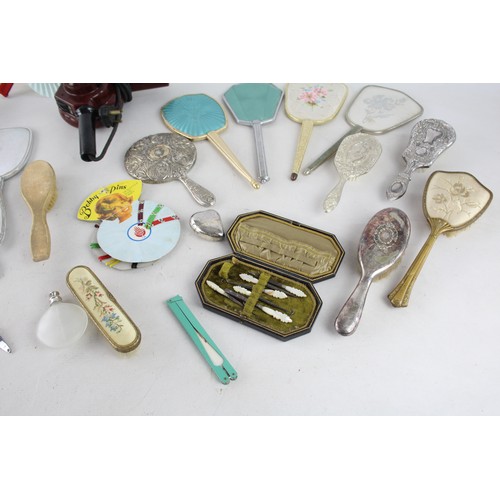 484 - 25 x Assorted Vintage LADIES VANITY Inc Hairdryer, Hand Mirrors Etc