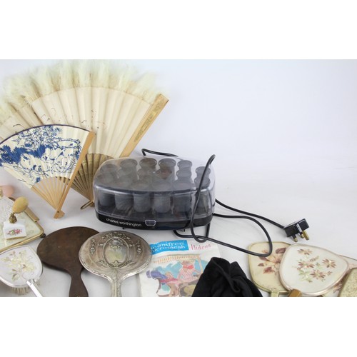 488 - 25 x Assorted Vintage LADIES VANITY Inc Large Feather Hand Fan Etc