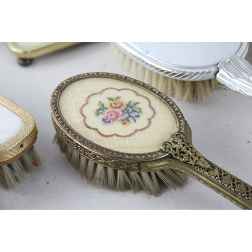 488 - 25 x Assorted Vintage LADIES VANITY Inc Large Feather Hand Fan Etc