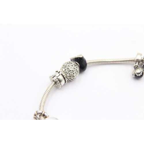 522 - .925 pandora bracelet with charms (58g)