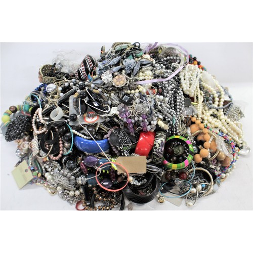 574 - 10kg UNSORTED COSTUME JEWELLERY inc. Bangles, Necklaces, Rings, Earrings.