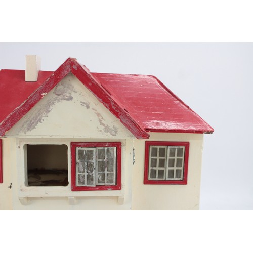 588 - Vintage Triang DOLL HOUSE