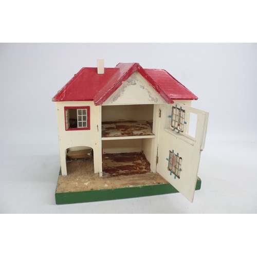 588 - Vintage Triang DOLL HOUSE