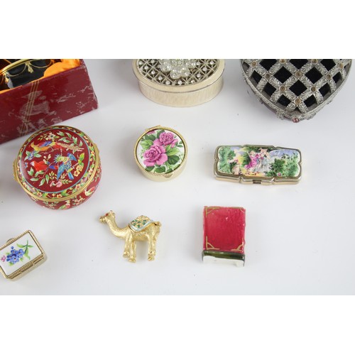 620 - 11 x Assorted Vintage PILL / TRINKET BOXES Inc Enamel, Porcelain, Boxed