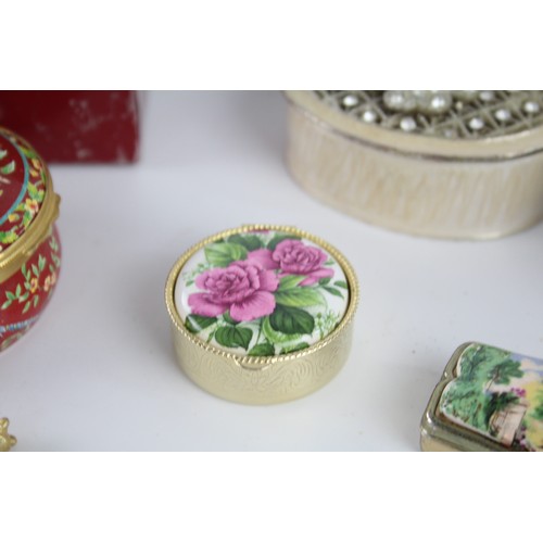 620 - 11 x Assorted Vintage PILL / TRINKET BOXES Inc Enamel, Porcelain, Boxed