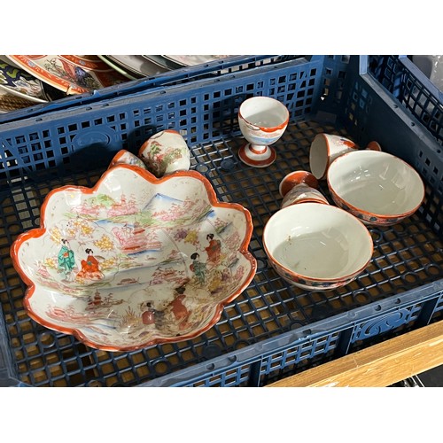 132 - SHELF LOT OF ORIENTAL COLLECTABLES TO INCLUDE JAPANESE KUTANI EGGSHELL TEASET, IMARI, PLATES ETC