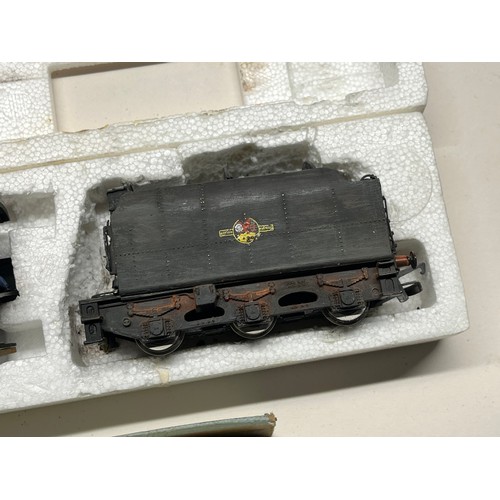 480 - 2 x Vintage OO Gauge HORNBY / TRIANG Locos & Tender