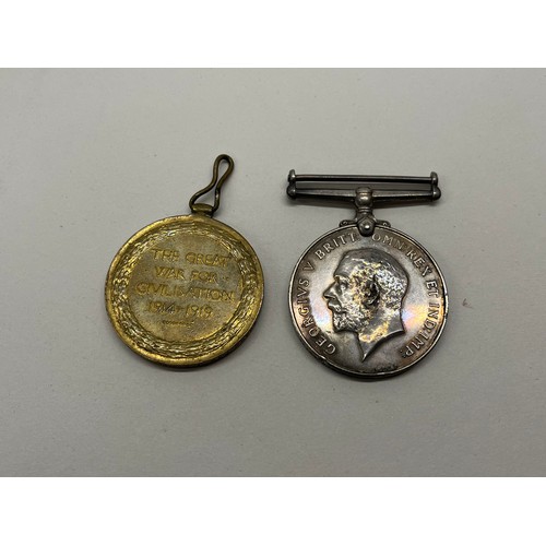 425 - 2 x WW1 Medals Inc Victory & War