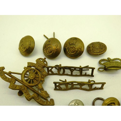 104 - MILITARY CAP BADGES, BUTTONS AND VINTAGE LIGHTERS INCLUDING ZIPPO'S