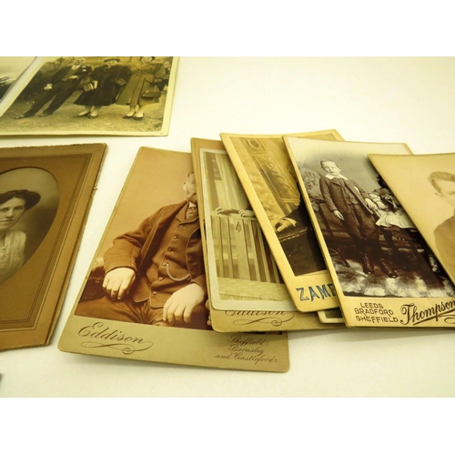 160 - SELECTION OF ANTIQUE BLACK AND WHITE PHOTOGRAPHS AND CABINET CARDS