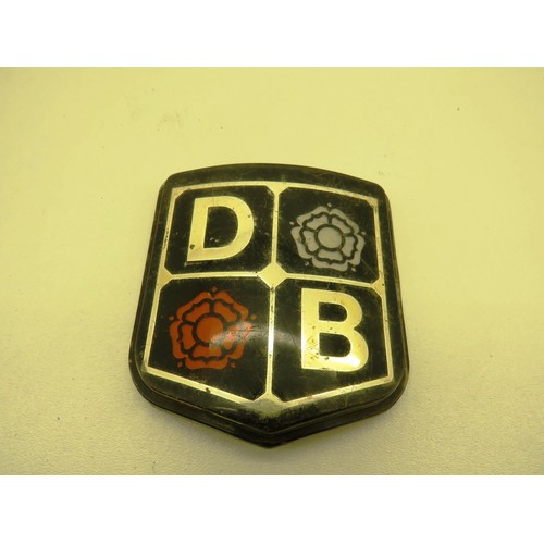 53 - DAVID BROWN TRACTOR FRONT BADGE - LATE STYLE