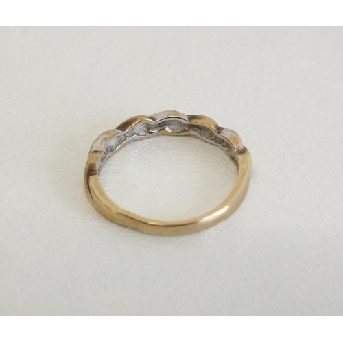 201 - 9CT GOLD RING WITH DIAMONDS - SIZE N, 1.8g