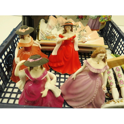 388 - TRAY OF CERAMICS INCLUDES FIGURINES