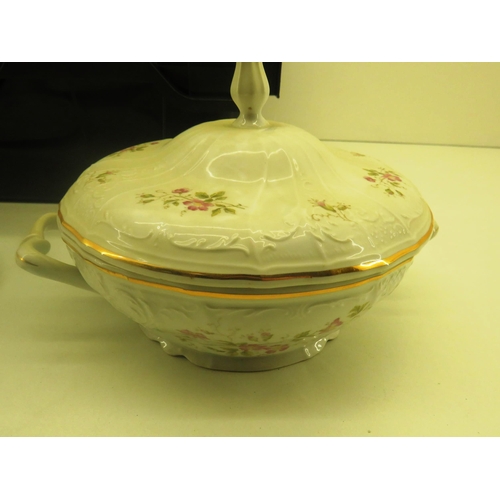 178 - BERNADETTE FINE PORCELAIN TEA/DINNER SERVICE