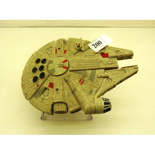 200 - STAR WARS MILLENIUM FALCON DISPLAY MODEL