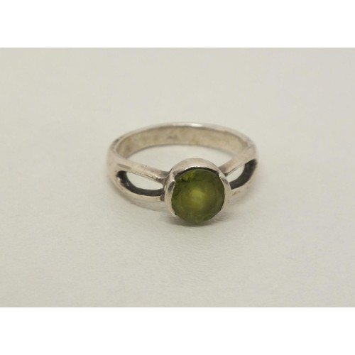 33 - SILVER 925 RING WITH GREEN STONE SIZE N