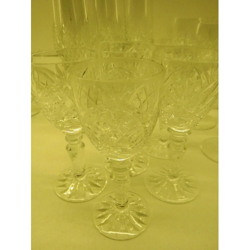 399 - CRYSTAL SELECTION WINE GLASSES, FLUTES AND OTHERS - 25 IN TOTAL